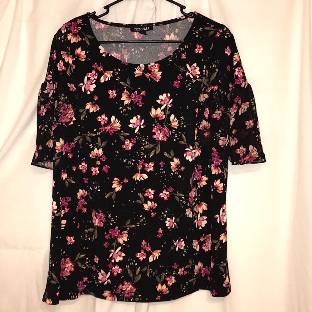Flower pattern blouse